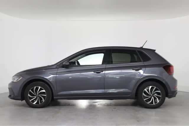 Volkswagen Polo (2023) thumbnail 2