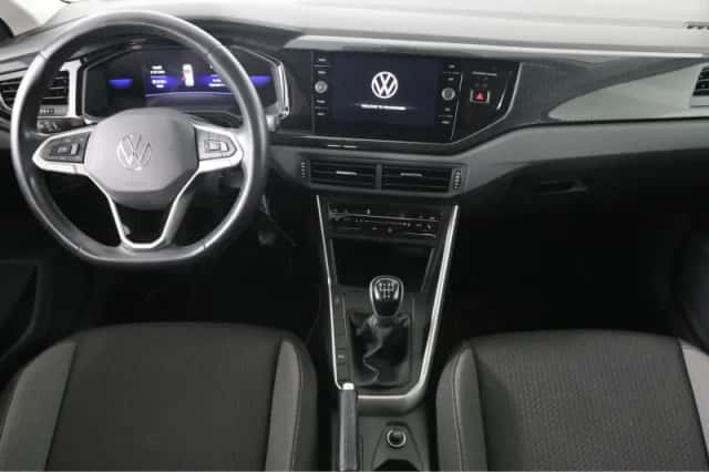Volkswagen Polo (2023) thumbnail 4