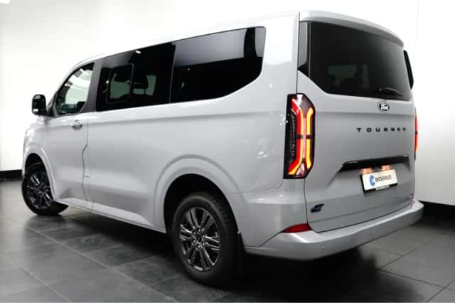 Ford Tourneo Custom (2025) thumbnail 4