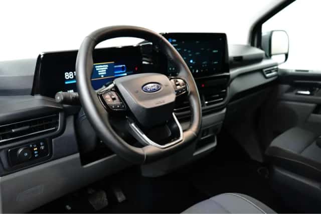 Ford Tourneo Custom (2025) thumbnail 5