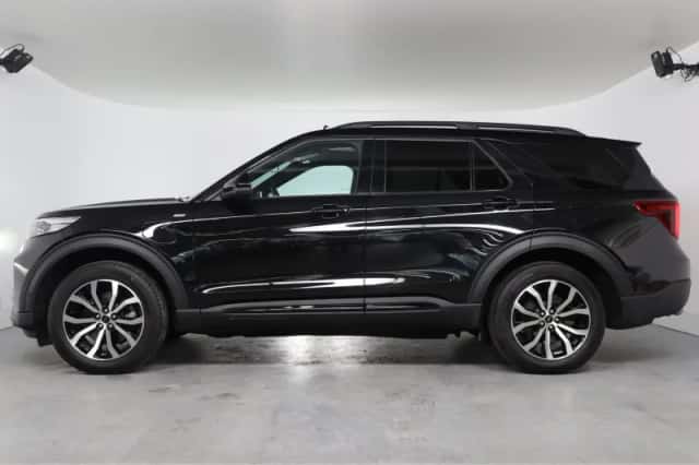 Ford Explorer (2024) thumbnail 2