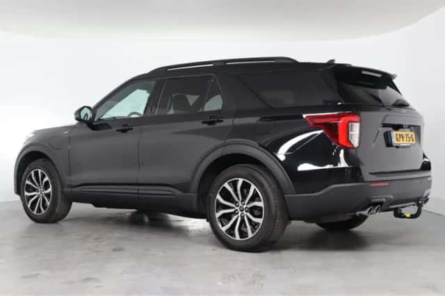 Ford Explorer (2024) thumbnail 3