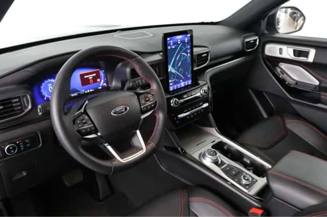 Ford Explorer (2024) thumbnail 5