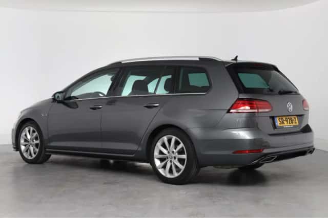 Volkswagen Golf (2018) thumbnail 3