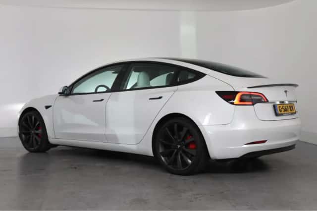 Tesla Model 3 (2019) thumbnail 3