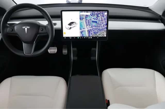 Tesla Model 3 (2019) thumbnail 4