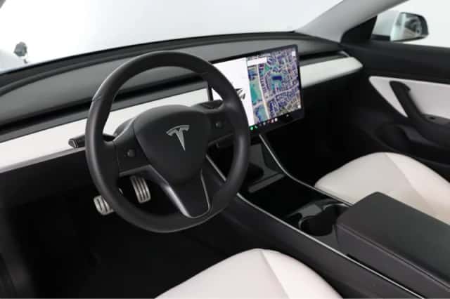 Tesla Model 3 (2019) thumbnail 5