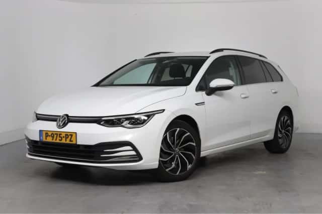 Volkswagen Golf (2021) thumbnail 1