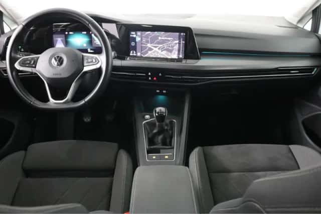 Volkswagen Golf (2021) thumbnail 4