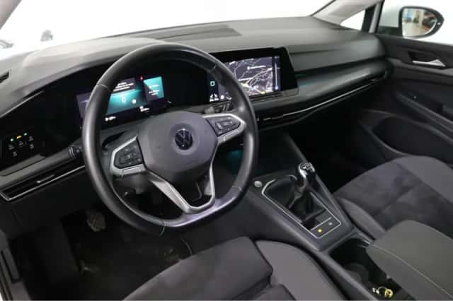 Volkswagen Golf (2021) thumbnail 5