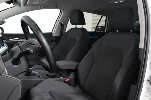 Volkswagen Golf (2021) thumbnail 6