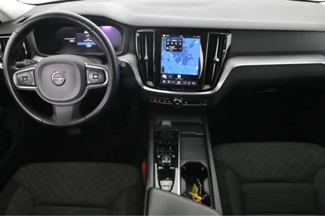 Volvo V60 (2023) thumbnail 4
