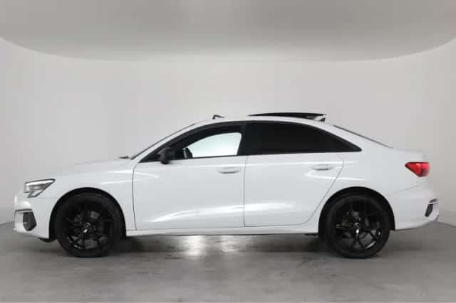 Audi A3 (2024) thumbnail 2