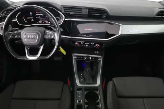 Audi Q3 (2022) thumbnail 4