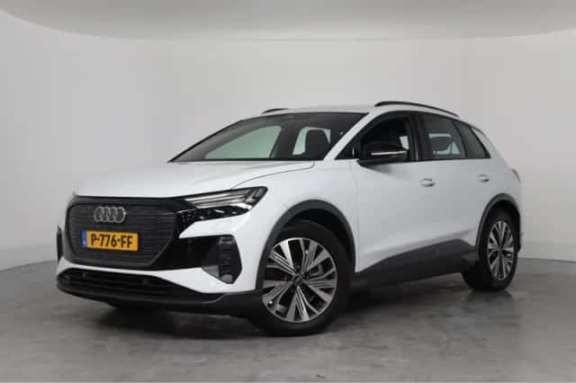 Audi Q4 e-tron (2022) thumbnail 1