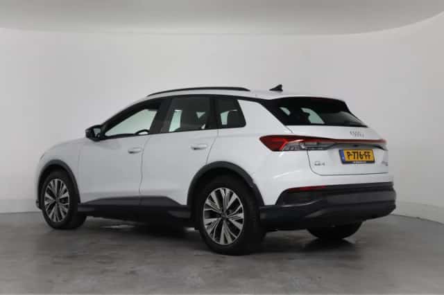 Audi Q4 e-tron (2022) thumbnail 3