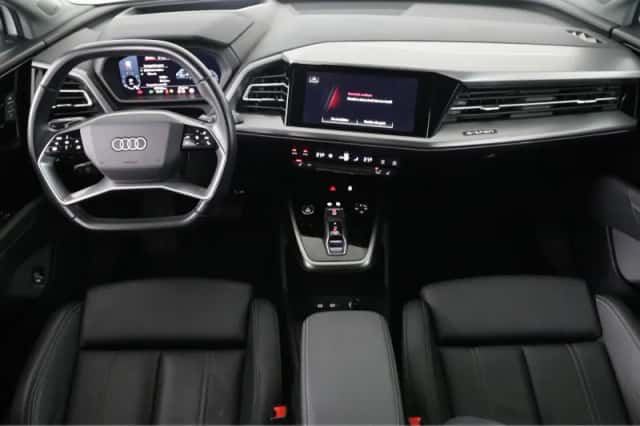 Audi Q4 e-tron (2022) thumbnail 4