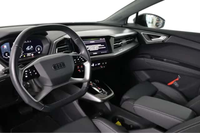 Audi Q4 e-tron (2022) thumbnail 5