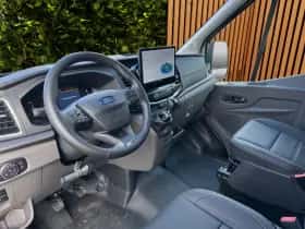 Ford Transit (2024) thumbnail 4