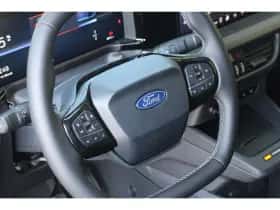 Ford E-Transit Courier (2025) thumbnail 11