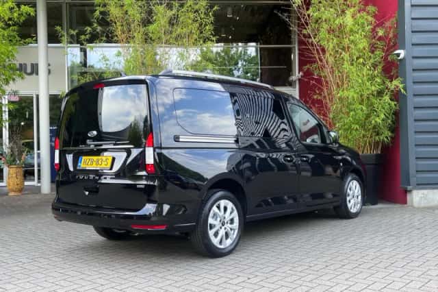 Ford Tourneo Connect (2025) thumbnail 2
