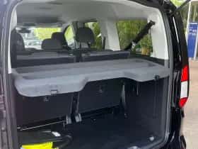 Ford Tourneo Connect (2025) thumbnail 21