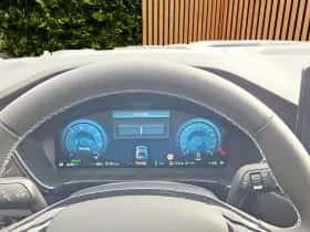 Ford Kuga (2025) thumbnail 12