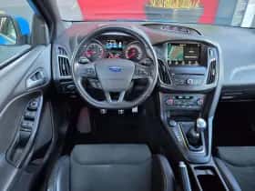 Ford Focus (2017) thumbnail 14