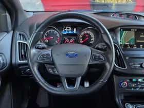 Ford Focus (2017) thumbnail 15