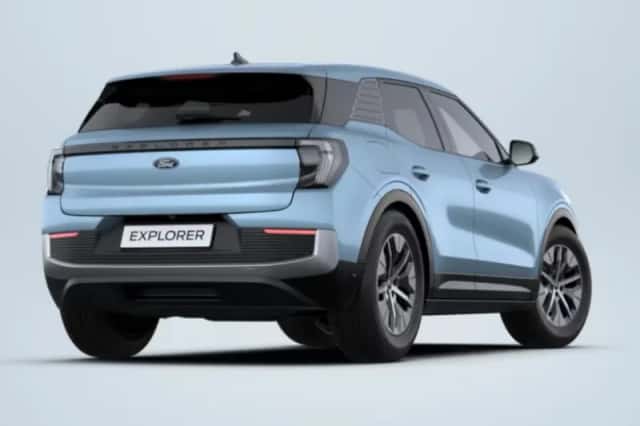 Ford Explorer (2026) thumbnail 3