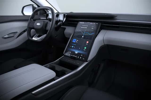 Ford Explorer (2026) thumbnail 6