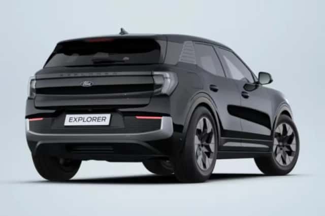 Ford Explorer (2026) thumbnail 3