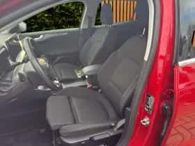Ford Focus (2024) thumbnail 4