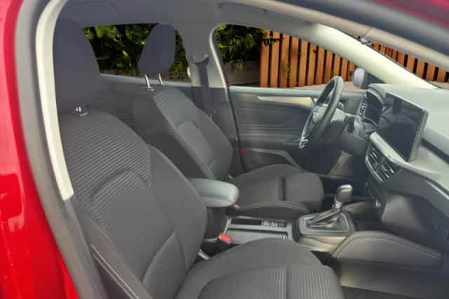 Ford Focus (2024) thumbnail 5