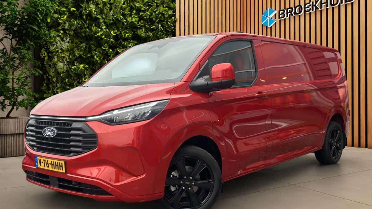 Ford Transit Custom (2024) — foto 1