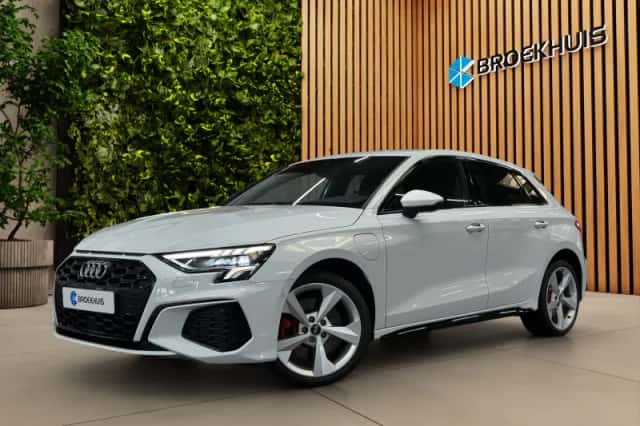 Audi A3 (2021) thumbnail 1