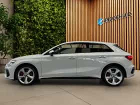Audi A3 (2021) thumbnail 3