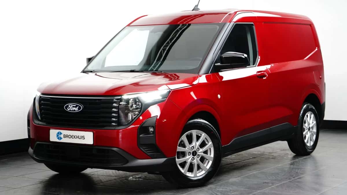 Ford Transit Courier (2024) — foto 1