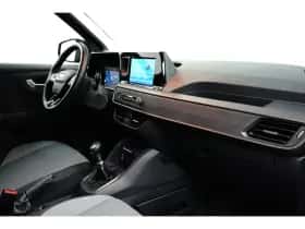 Ford Transit Courier (2024) thumbnail 7