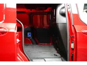 Ford Transit Courier (2024) thumbnail 8