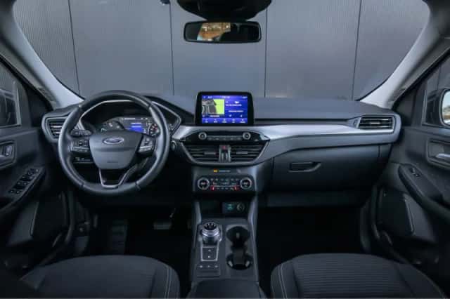 Ford Kuga (2020) thumbnail 4