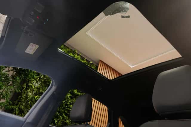 Ford Kuga (2025) thumbnail 6