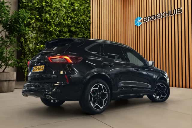 Ford Kuga (2025) thumbnail 2