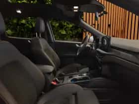 Ford Kuga (2025) thumbnail 3