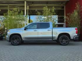 Chevrolet Silverado (2023) thumbnail 4
