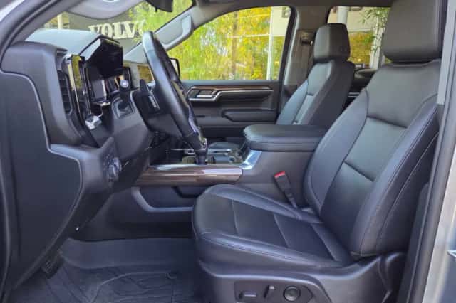 Chevrolet Silverado (2023) thumbnail 5