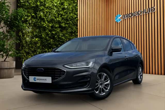 Ford Focus (2023) thumbnail 1