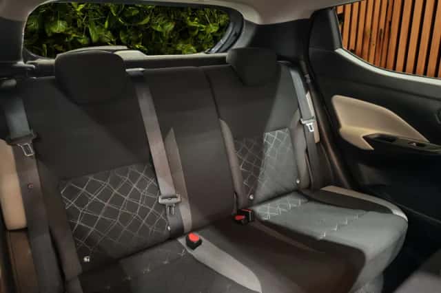 Nissan Micra (2019) thumbnail 6
