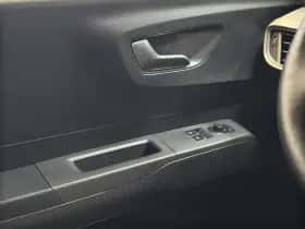 Ford Transit Courier (2024) thumbnail 11