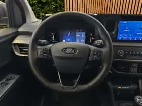 Ford Transit Courier (2024) thumbnail 12